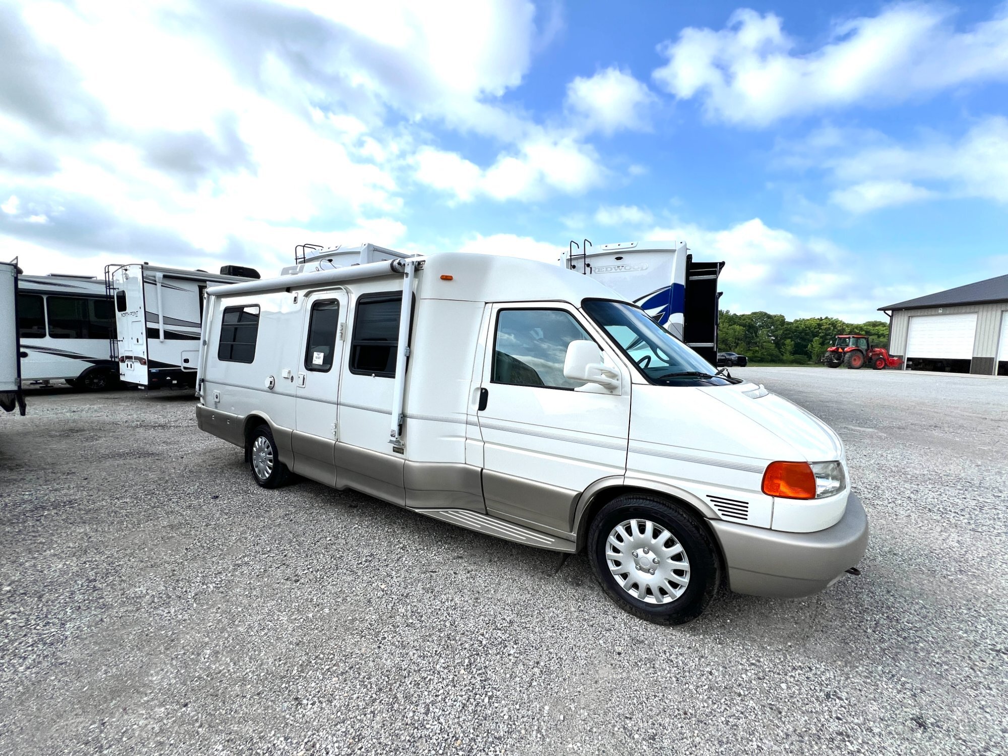 2002 Winnebago Rialta 22FD in wabash IN