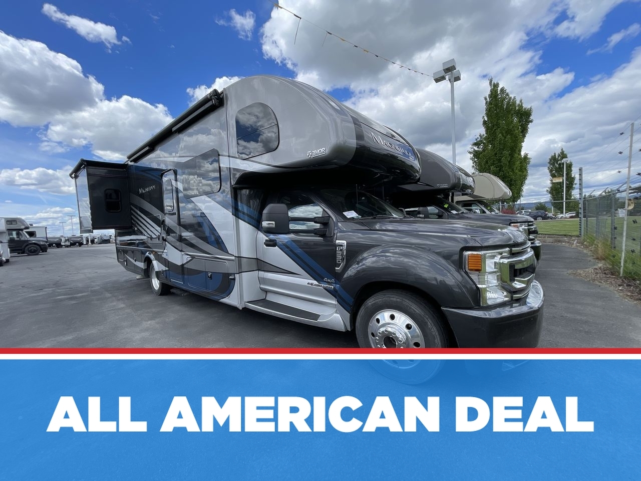 2021 Thor Motor Coach Magnitude XG32 Super C RV