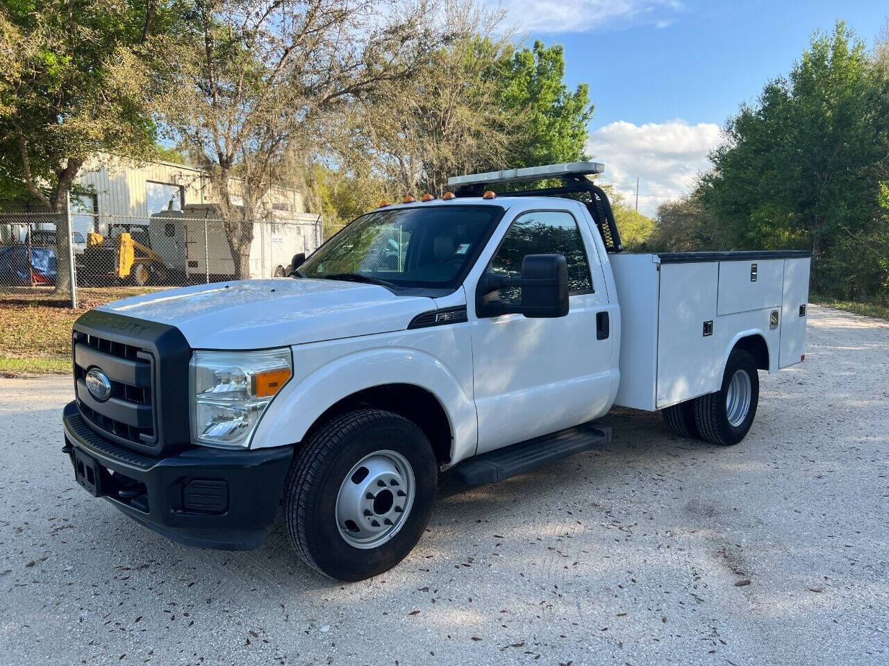 2015 FORD F-350 SUPER DUTY UTILITY LIFTGATE in Lake Placid, FL
