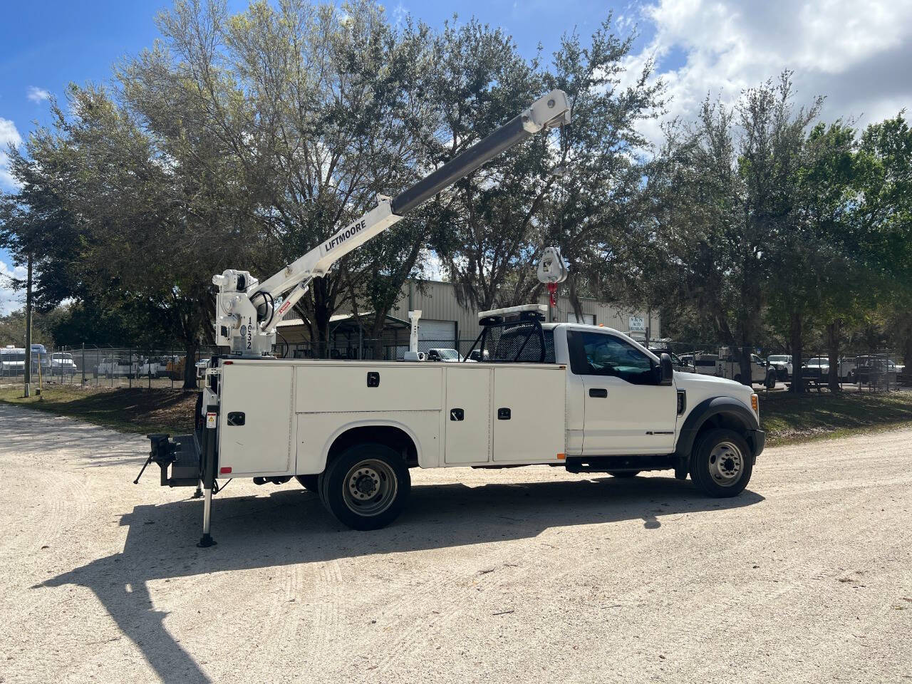 2017 FORD F450 XL in Lake Placid, FL