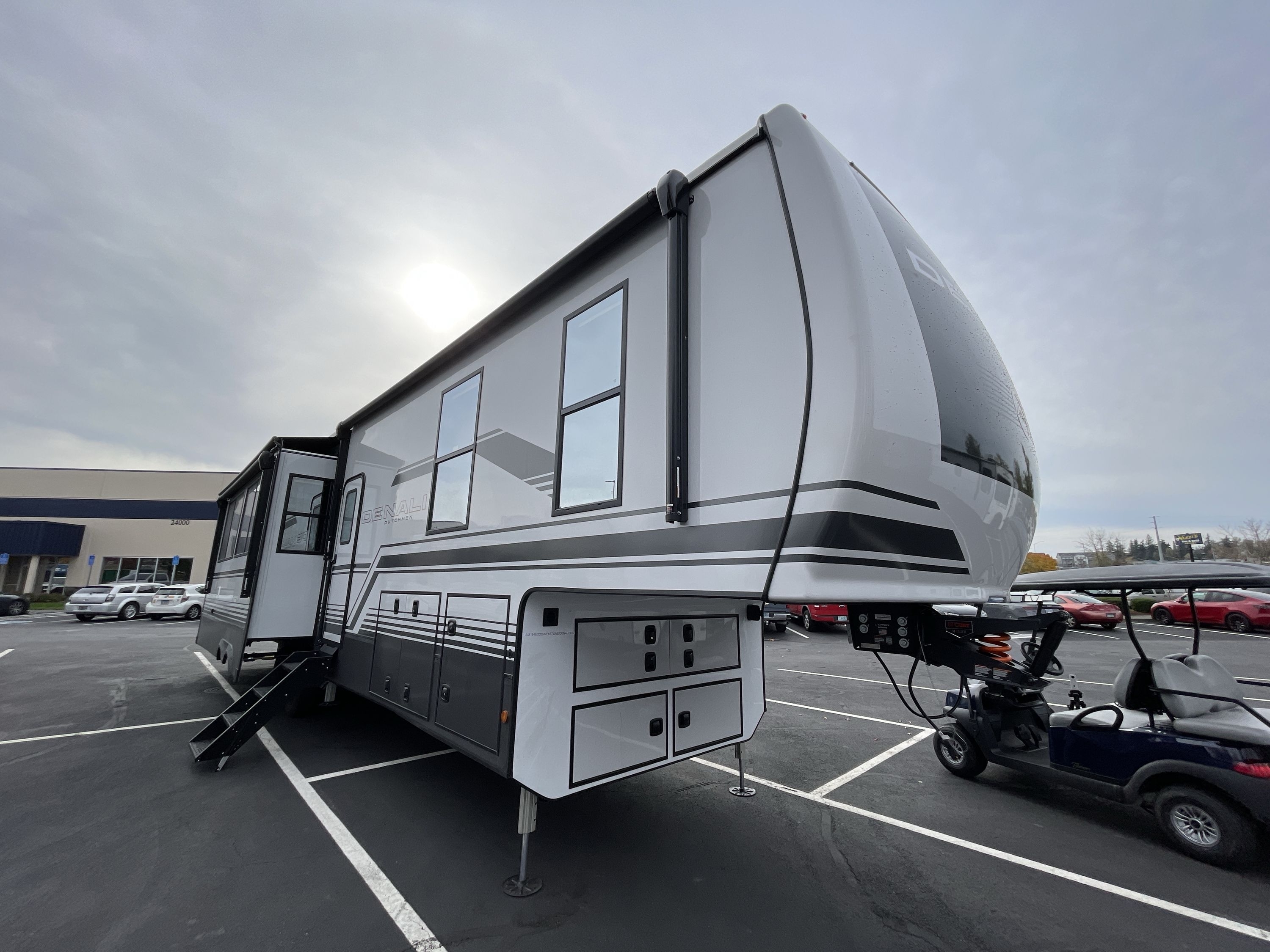 2026 Dutchmen DENALI 366RK in wood village OR
