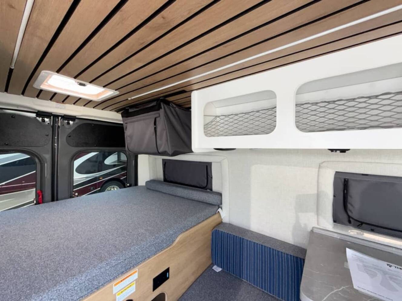 A photo of this 2027 Thor FREEDOM ELITE 17D