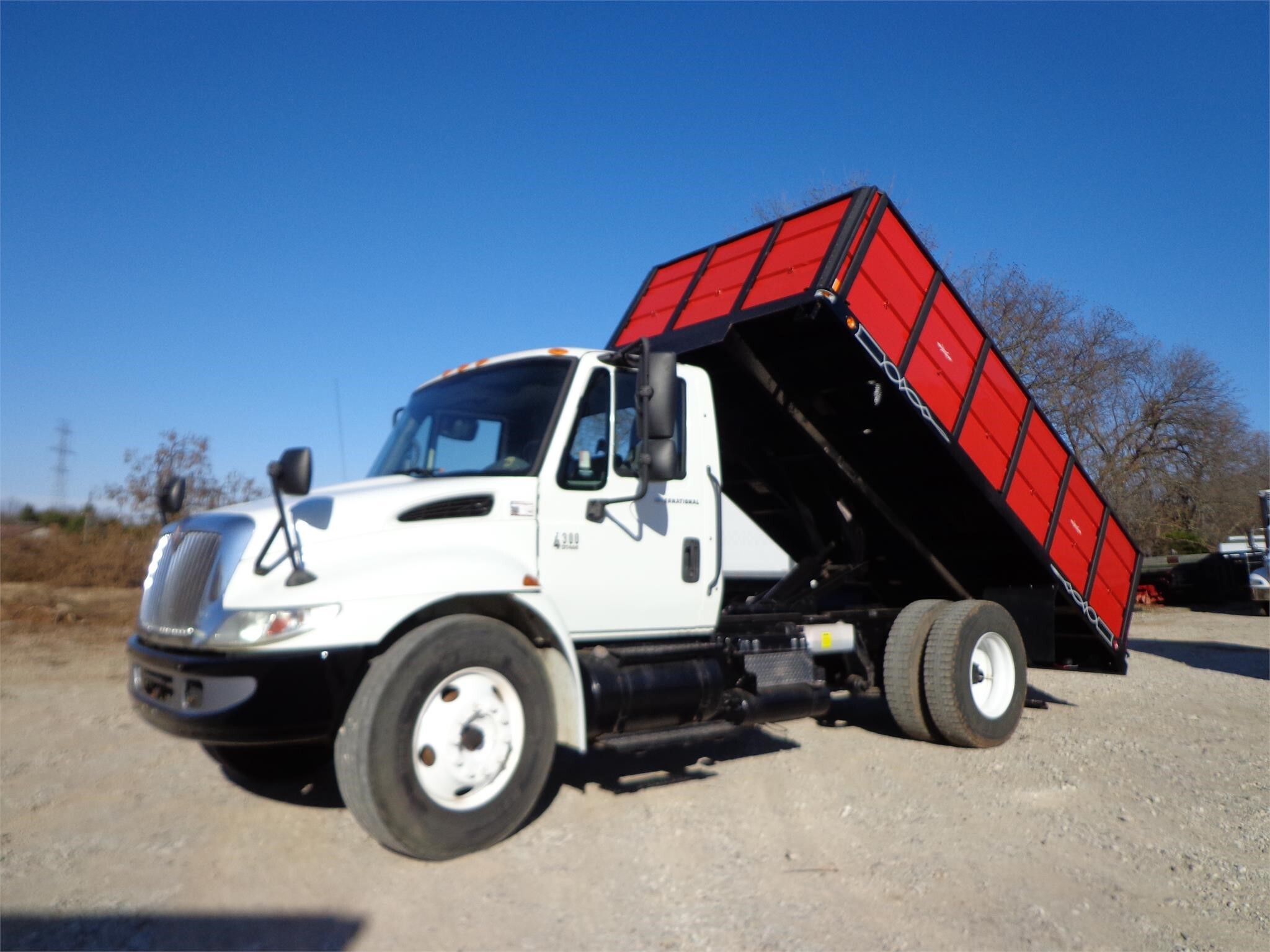 2005 INTERNATIONAL DURASTAR 4300 in Shawnee, OK