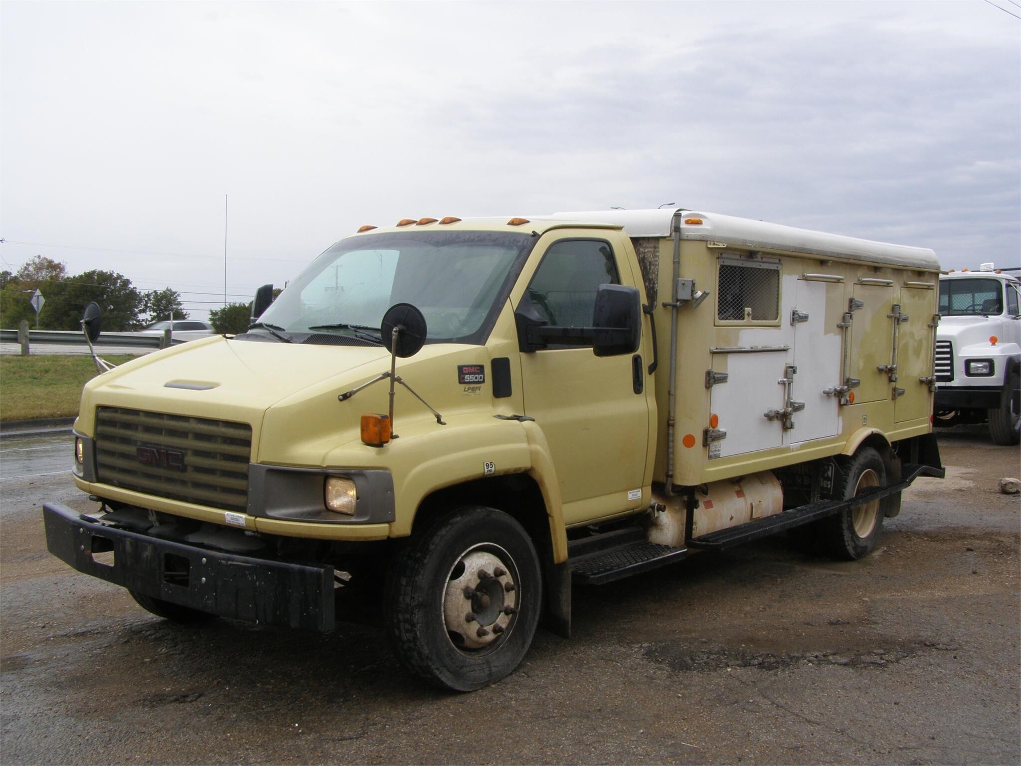 2009 GMC C5500 in Dallas, TX
