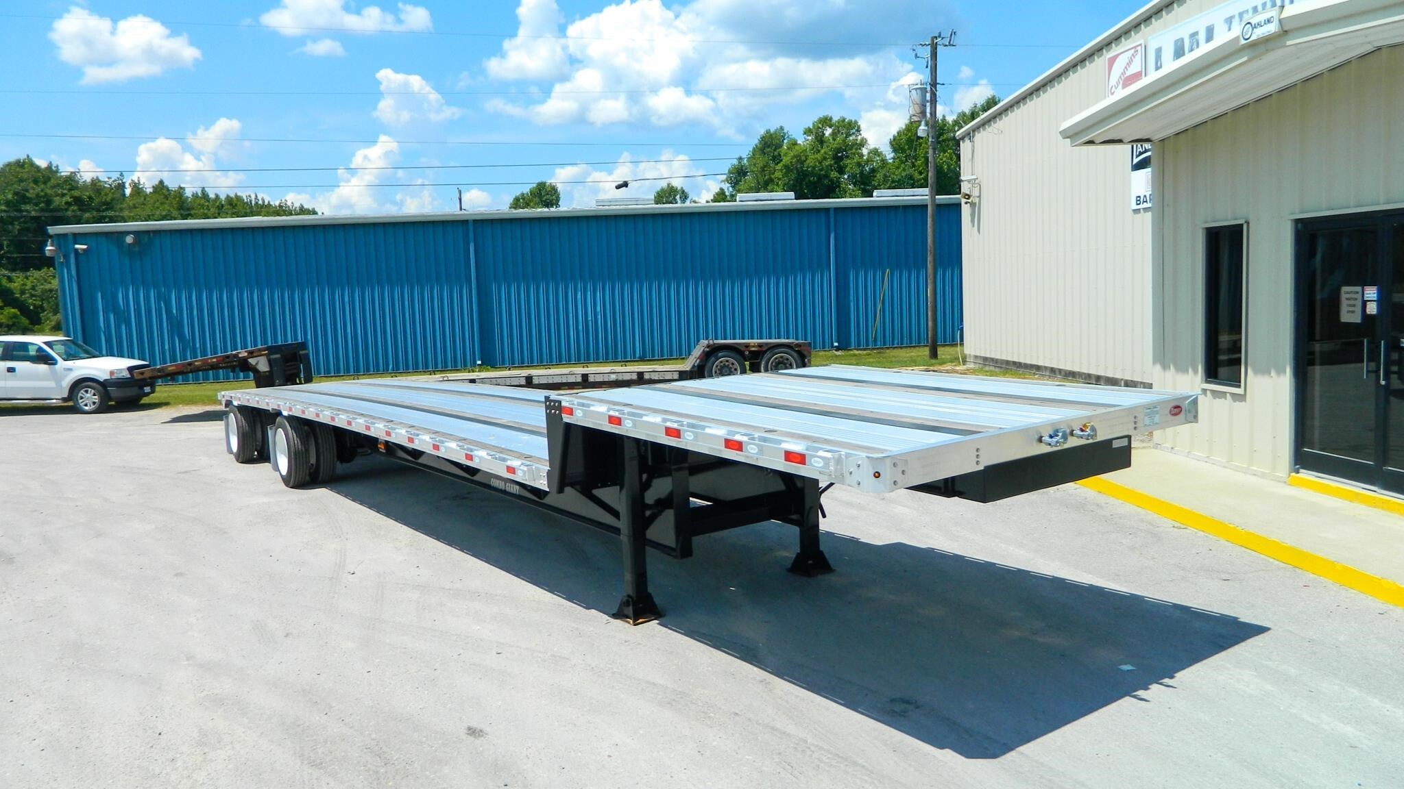 2027 DORSEY DC48-22.5 TIRES in Waverly, TN