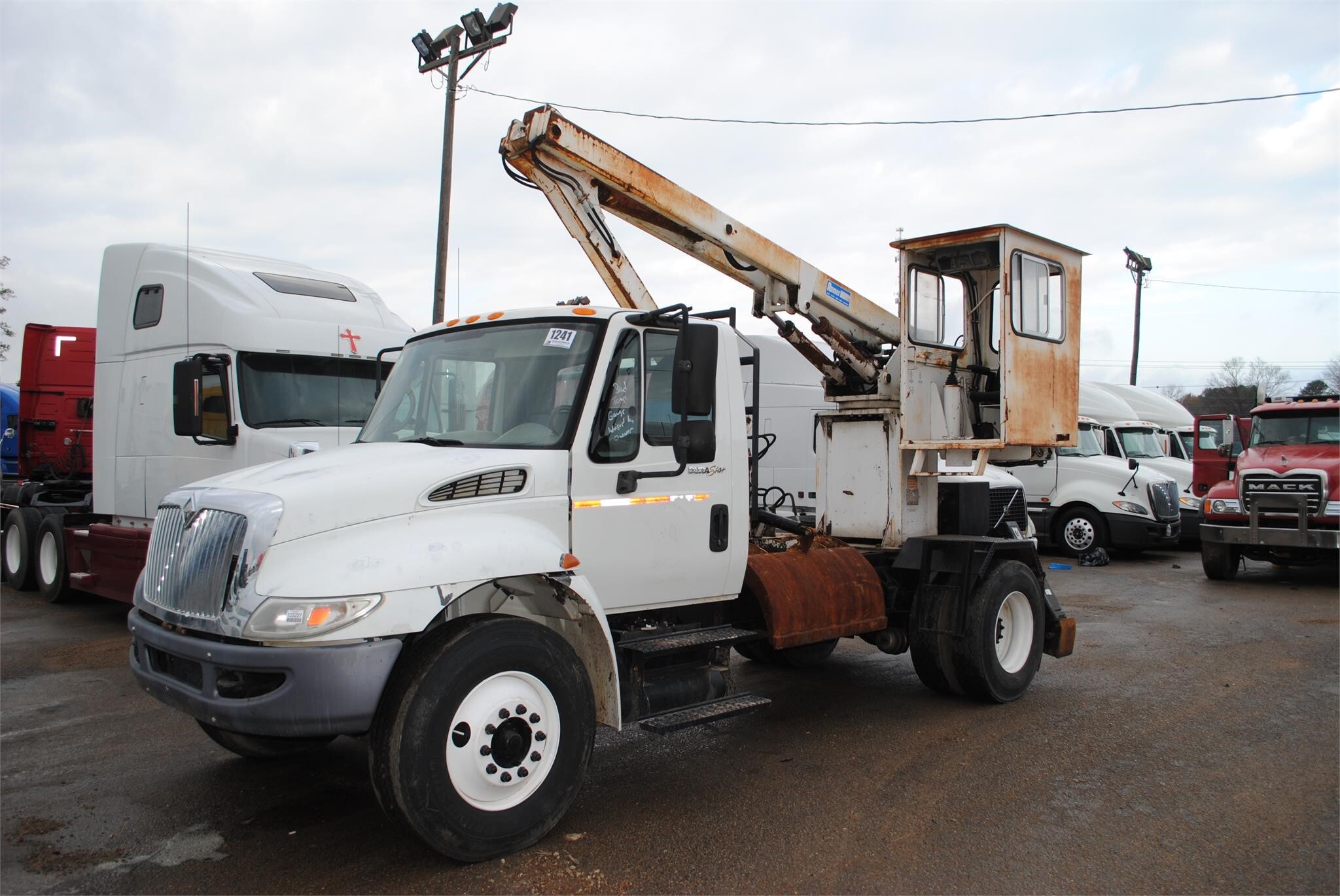2008 INTERNATIONAL DURASTAR 4300 in Covington, TN