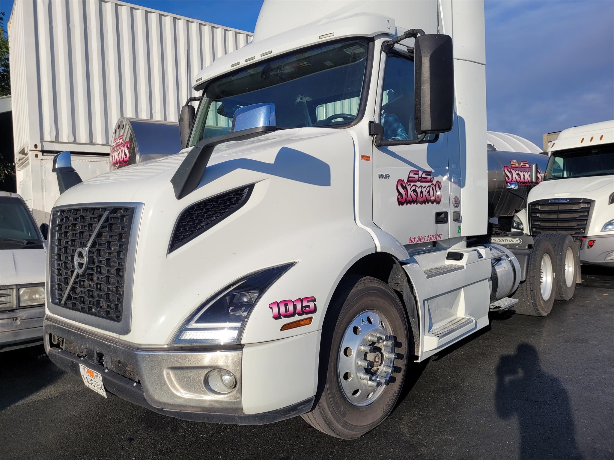 2020 VOLVO VNR64T300 in Santa Rosa, CA