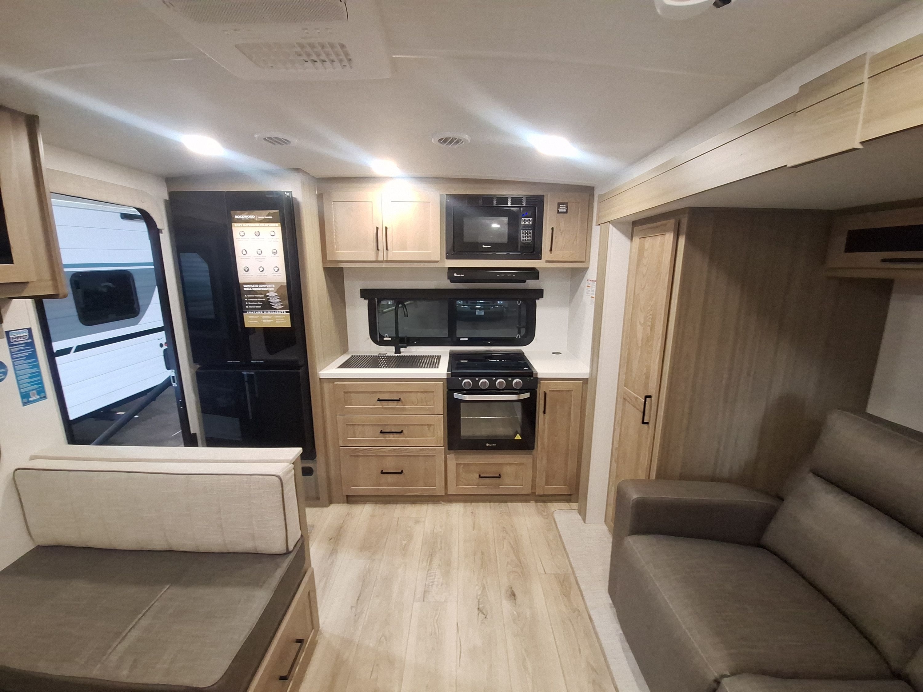 2027 Forest River ROCKWOOD MINI LITE 2515S in rothschild WI