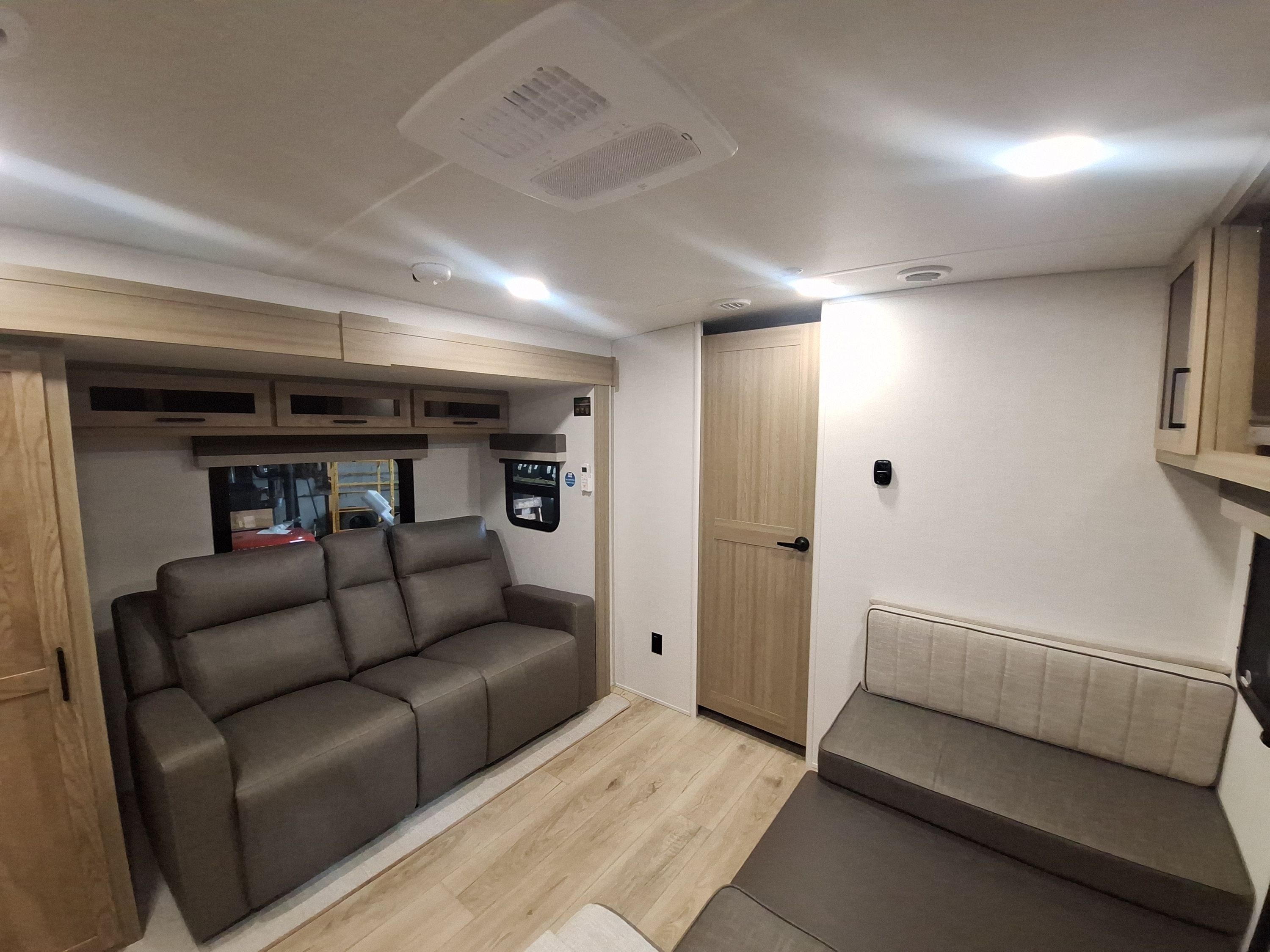 2027 Forest River ROCKWOOD MINI LITE 2515S in rothschild WI