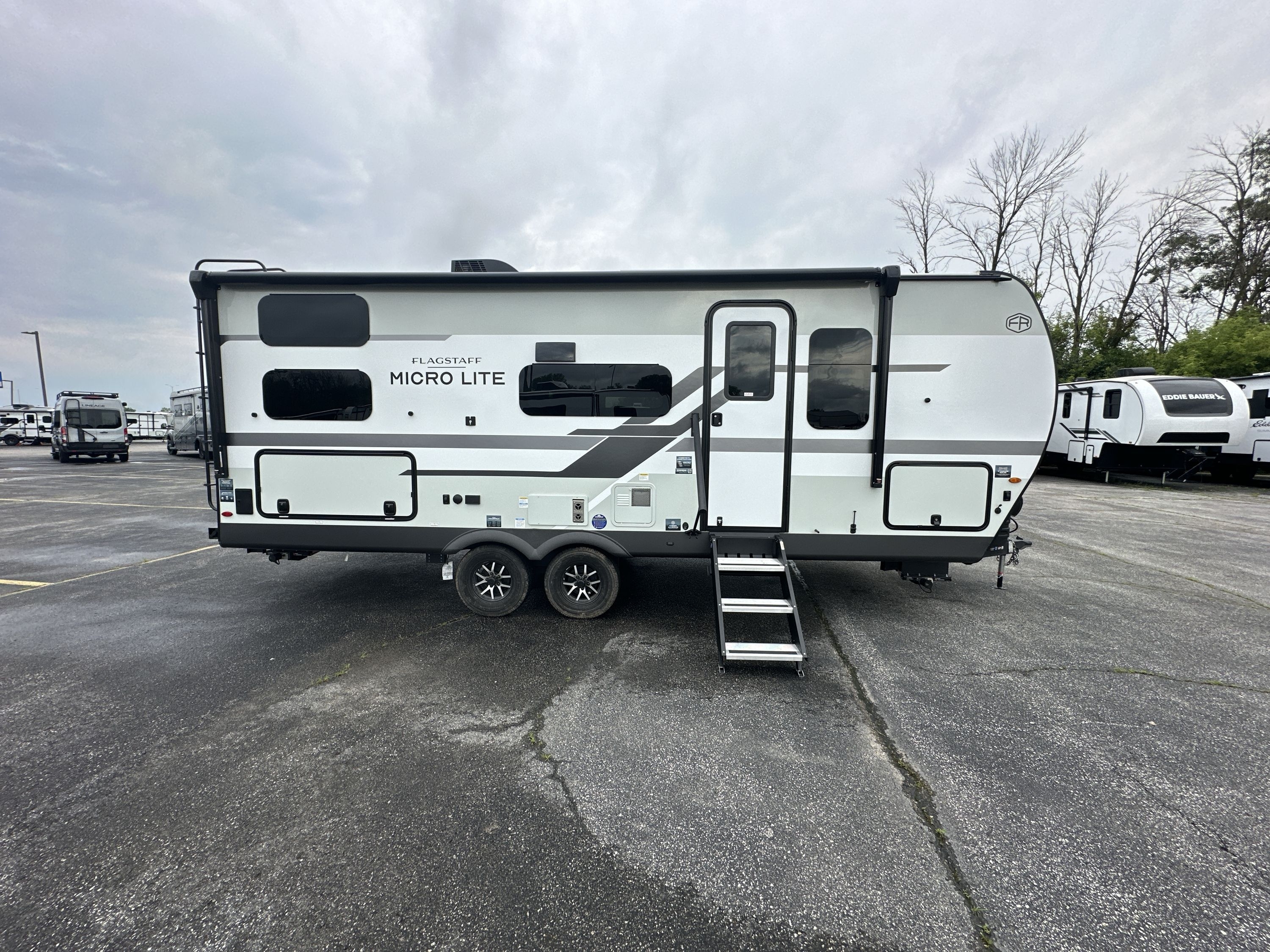2027 Forest River FLAGSTAFF MICRO LITE 25BRDS in green bay WI