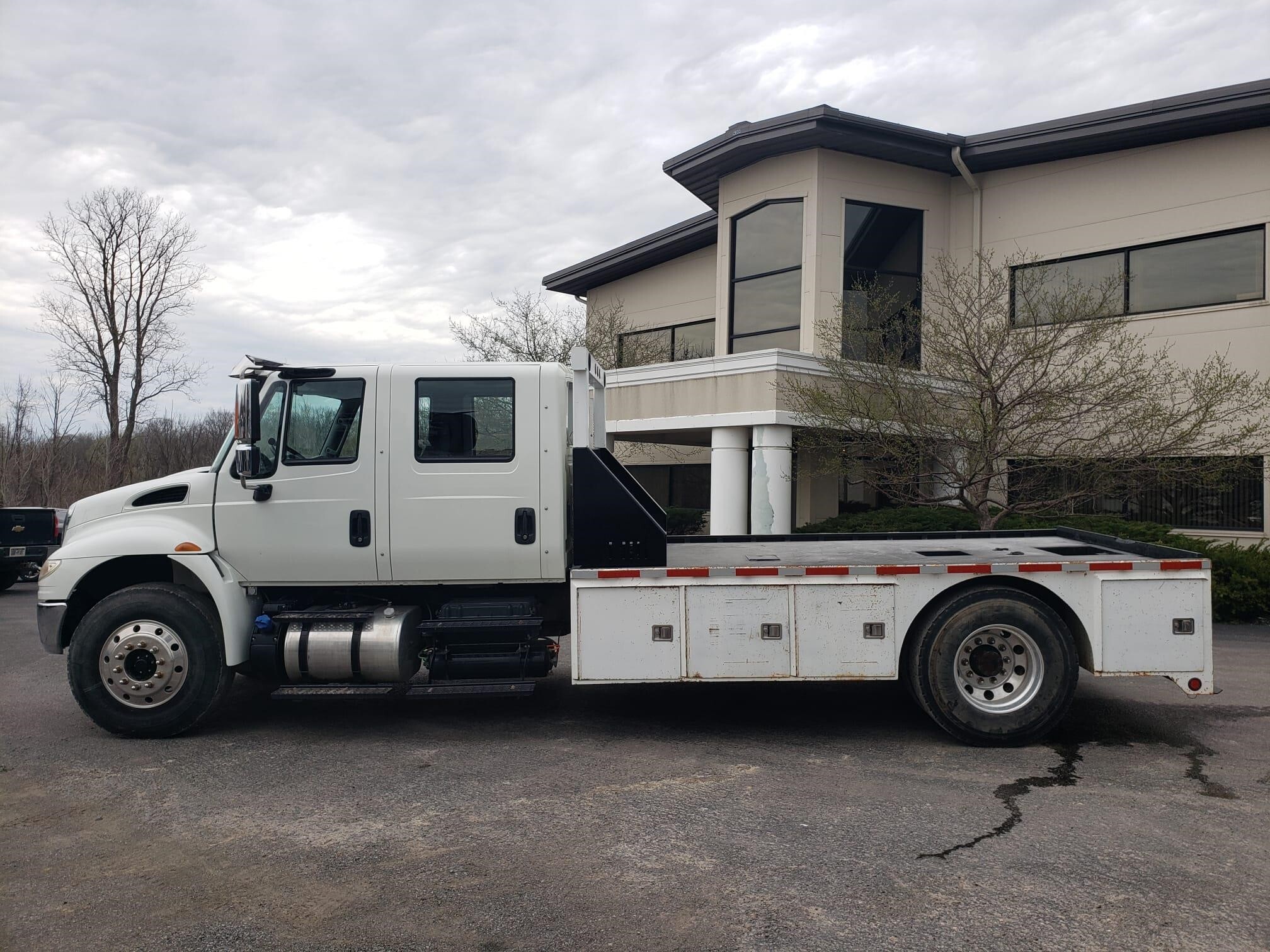 2016 INTERNATIONAL DURASTAR 4300 in Caledonia, NY