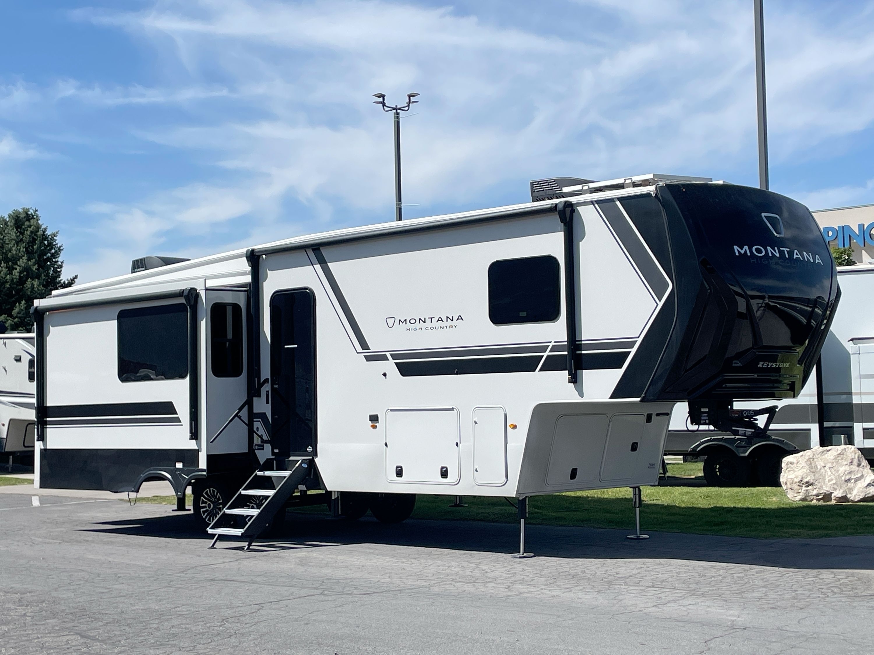 2026 Keystone MONTANA HIGH COUNTRY 300RK in kaysville UT