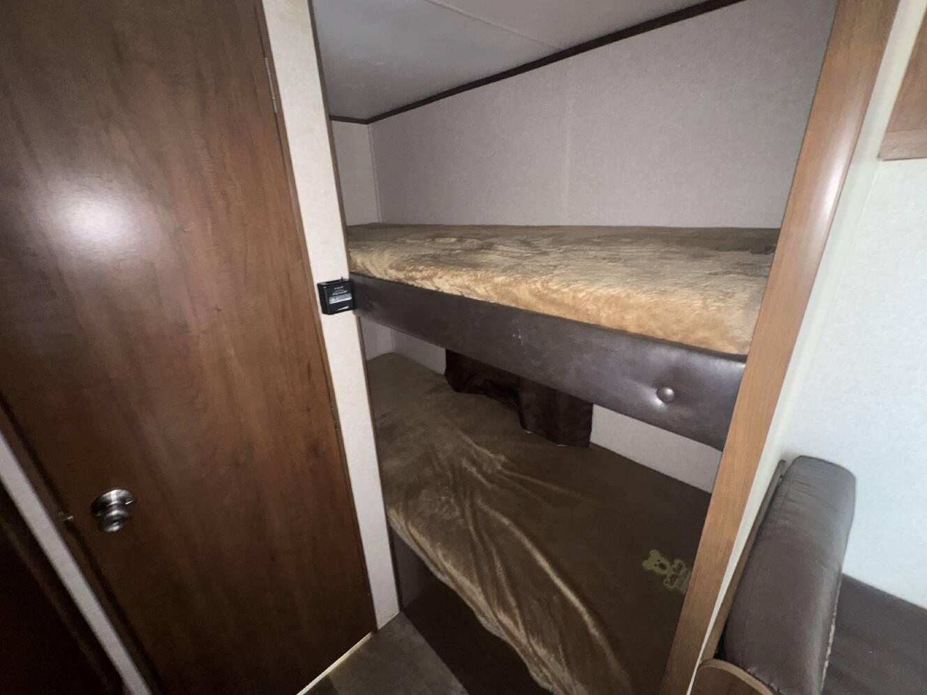 A photo of this 2017 Jayco JAY FLIGHT SLX 174BH