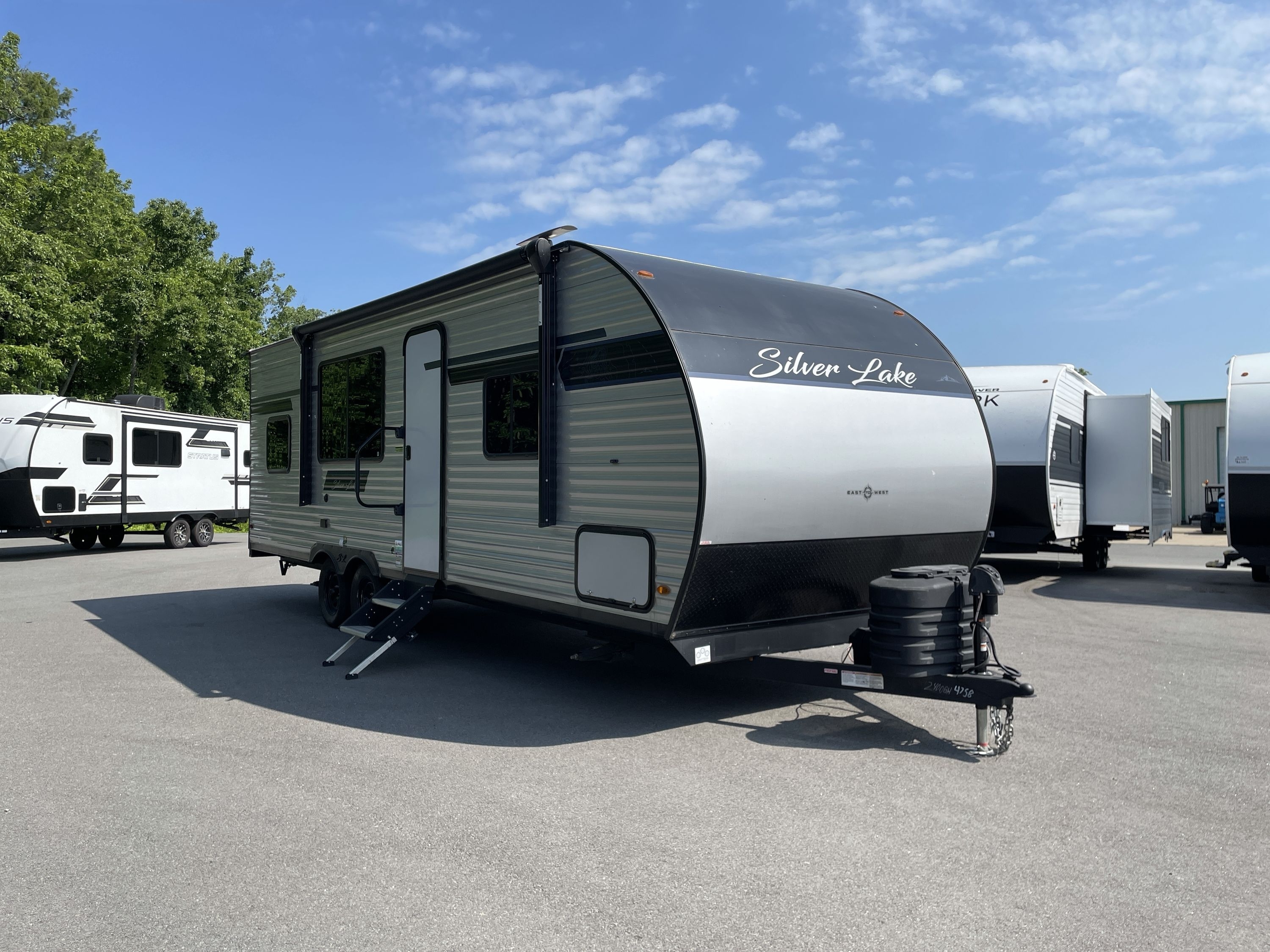 2025 East To West SILVER LAKE 2400BH in sherwood AR
