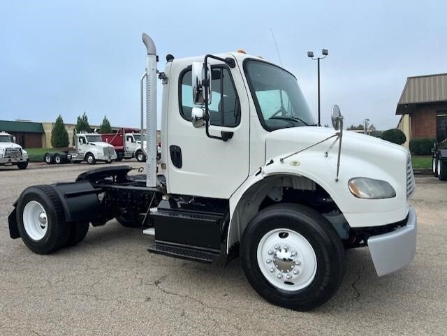 2017 FREIGHTLINER BUSINESS CLASS M2 106 in Chatham, VA