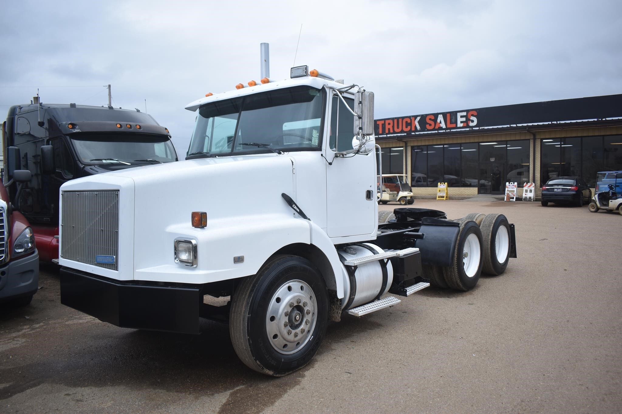 1994 WHITE/GMC WG64T in Covington, TN