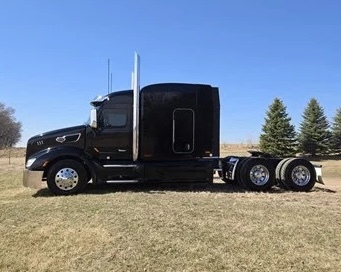 2016 PETERBILT 579 in Olive Branch, MS