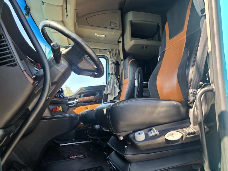 2023 KENWORTH T680