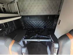 2023 KENWORTH T680