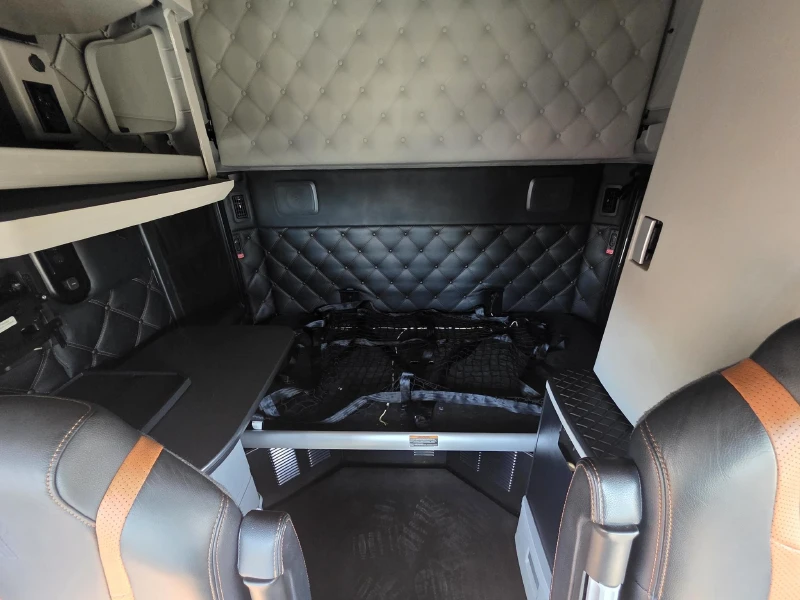 2023 KENWORTH T680