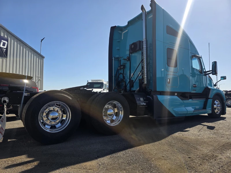 2023 KENWORTH T680