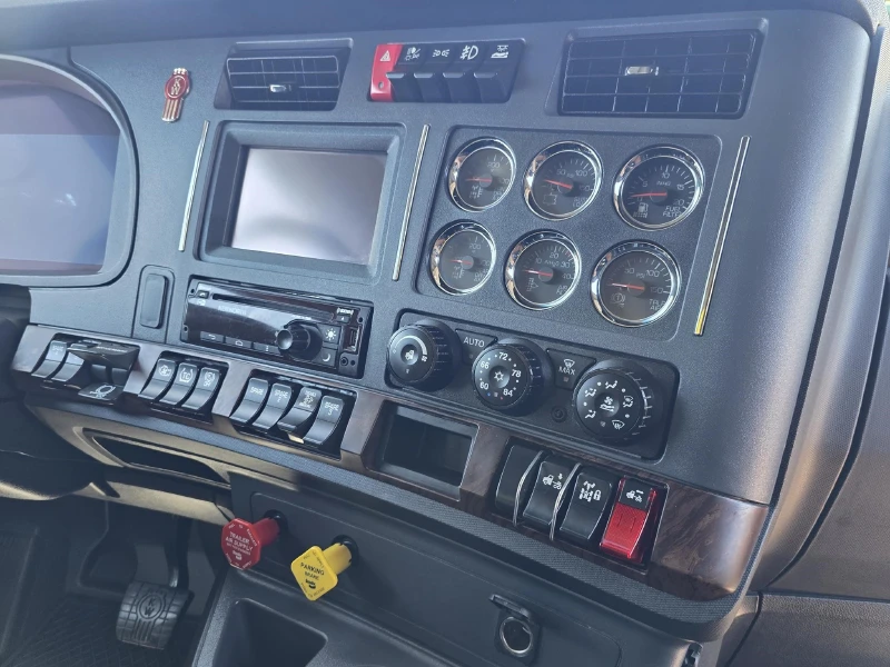 2023 KENWORTH T680