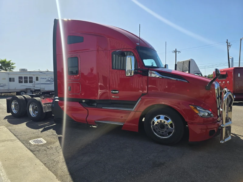 2024 KENWORTH T680