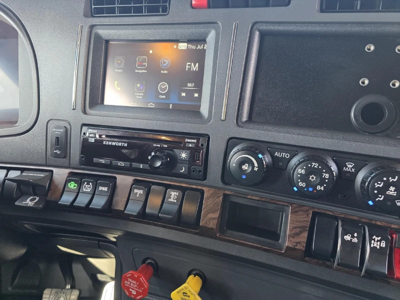 2024 KENWORTH T680