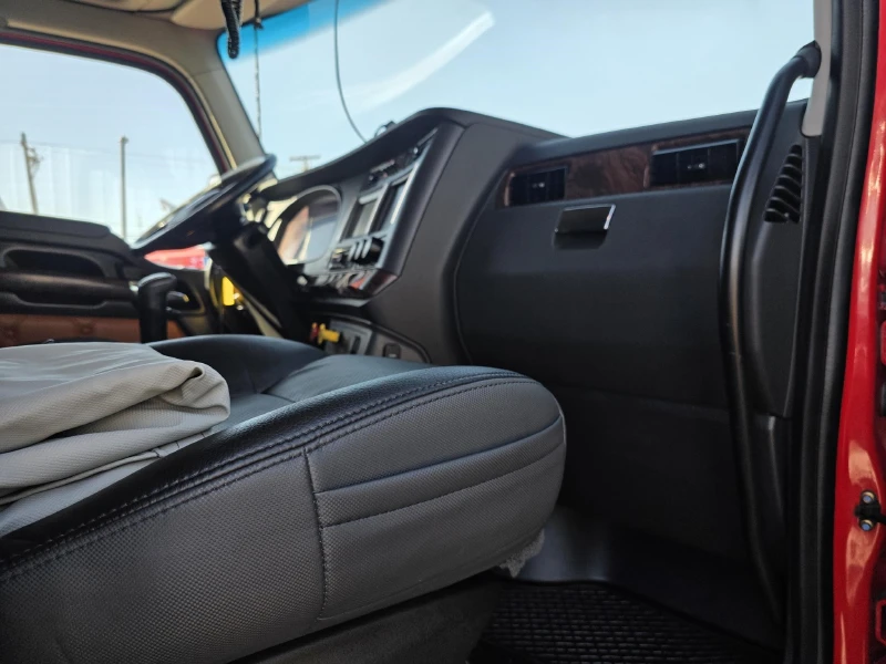 2024 KENWORTH T680