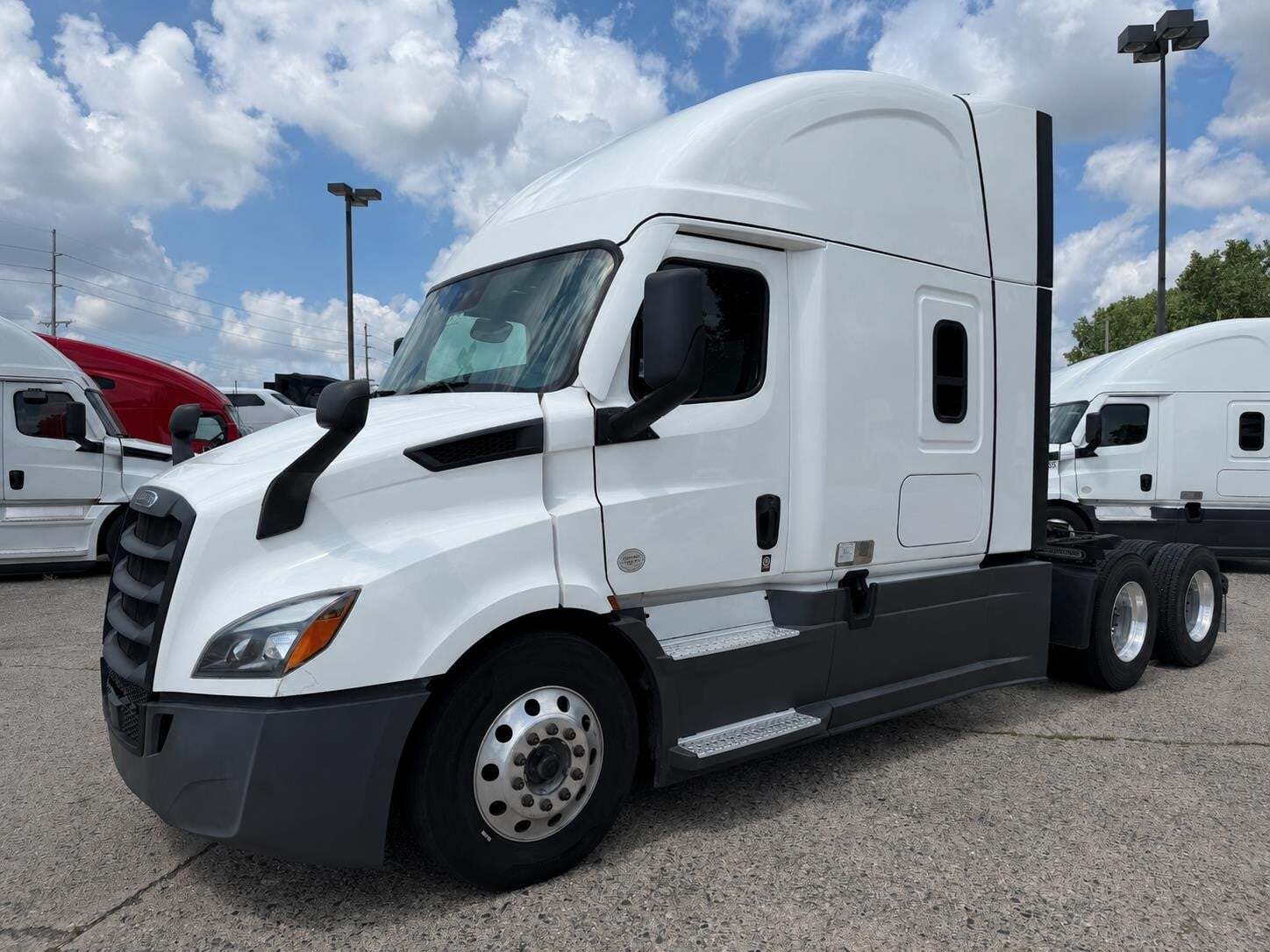 2022 FREIGHTLINER CASCADIA 116 in Fort Wayne, IN