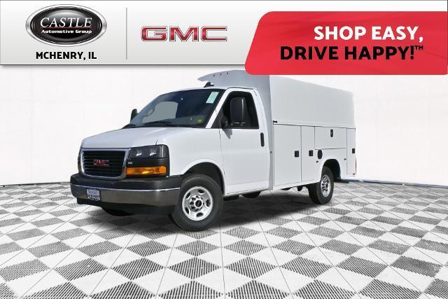 2025 GMC Savana Cutaway 3500 in Mchenry, IL