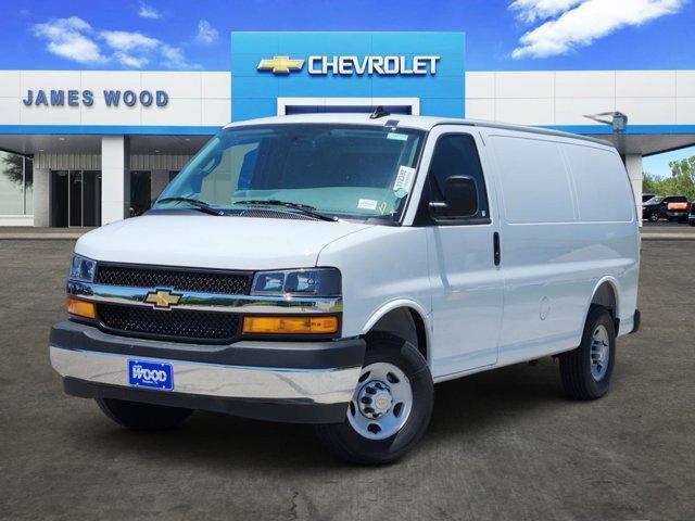 2026 CHEVROLET Express Cargo in Decatur, TX