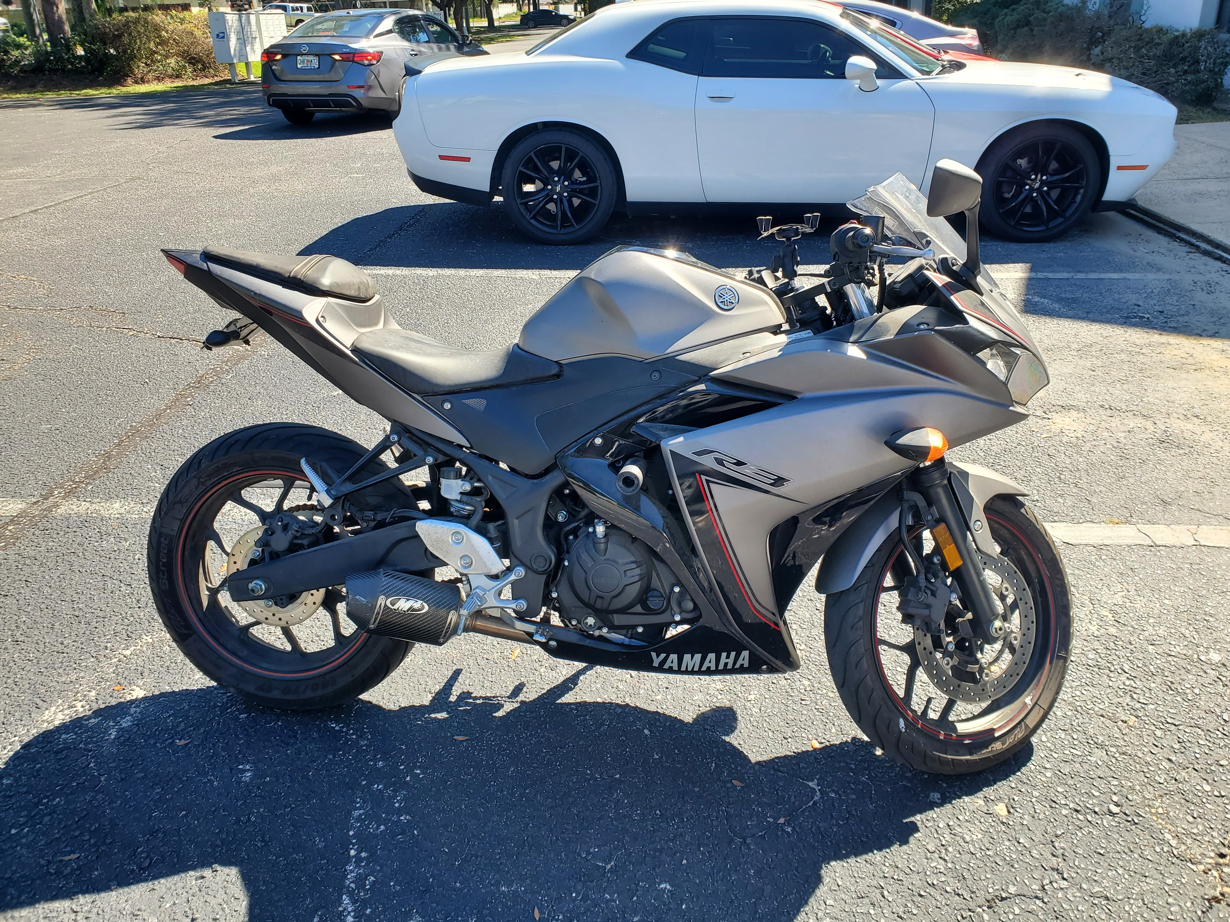 2016 Yamaha YZF R3 Sportbike motorcycle