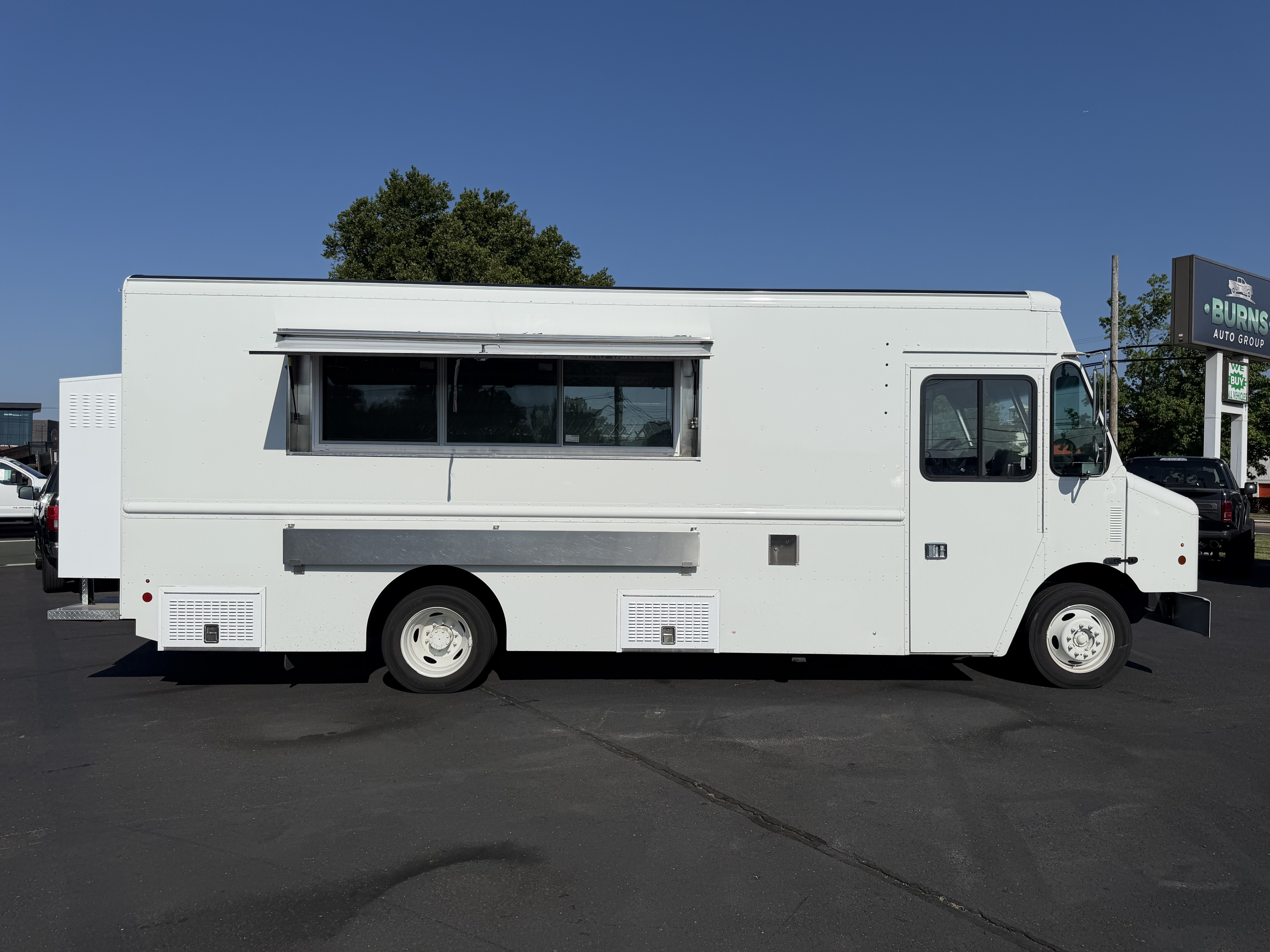 2023 FORD F59 in Fairless Hills, PA