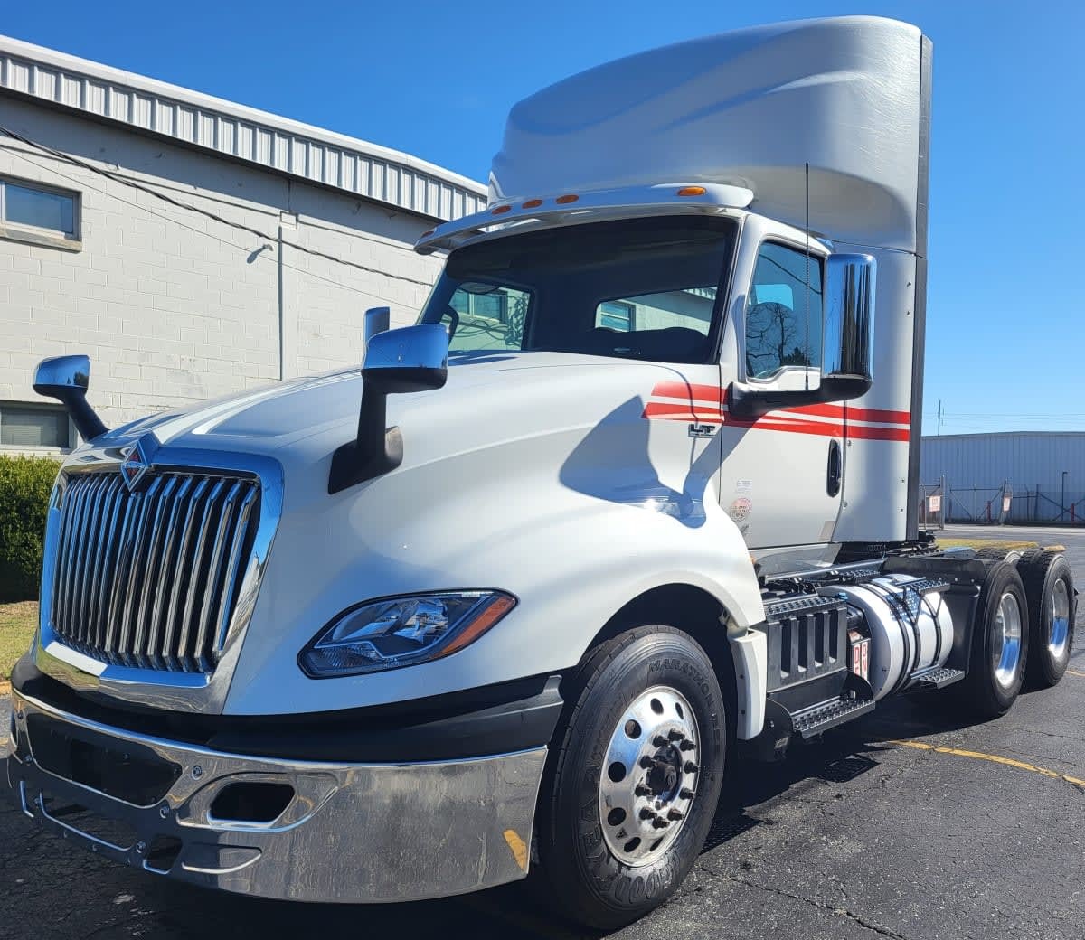 2020 INTERNATIONAL LT625 DAYCAB T/A in Jacksonville, FL