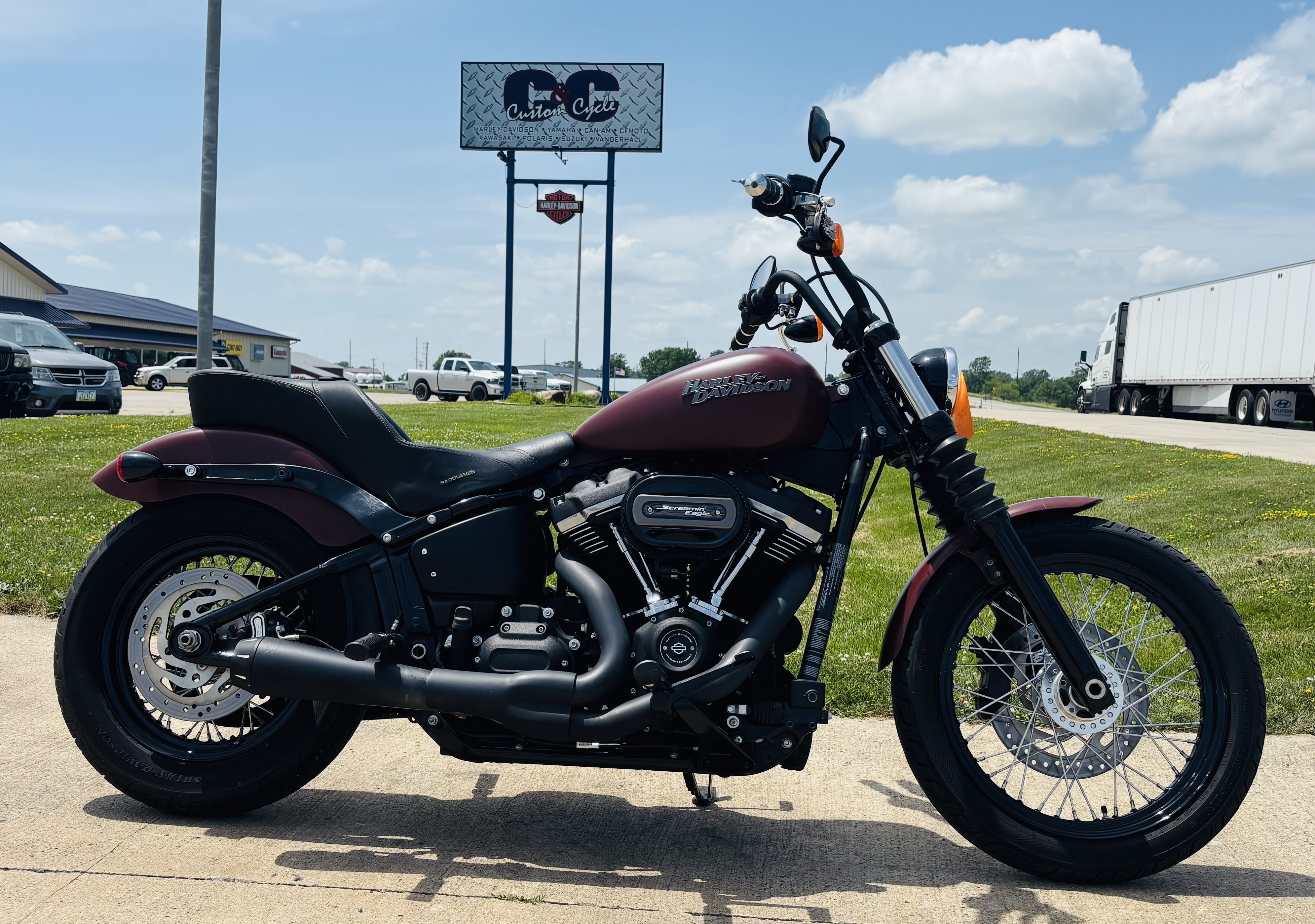 2018 Harley-Davidson STREET BOB in Chariton, IA