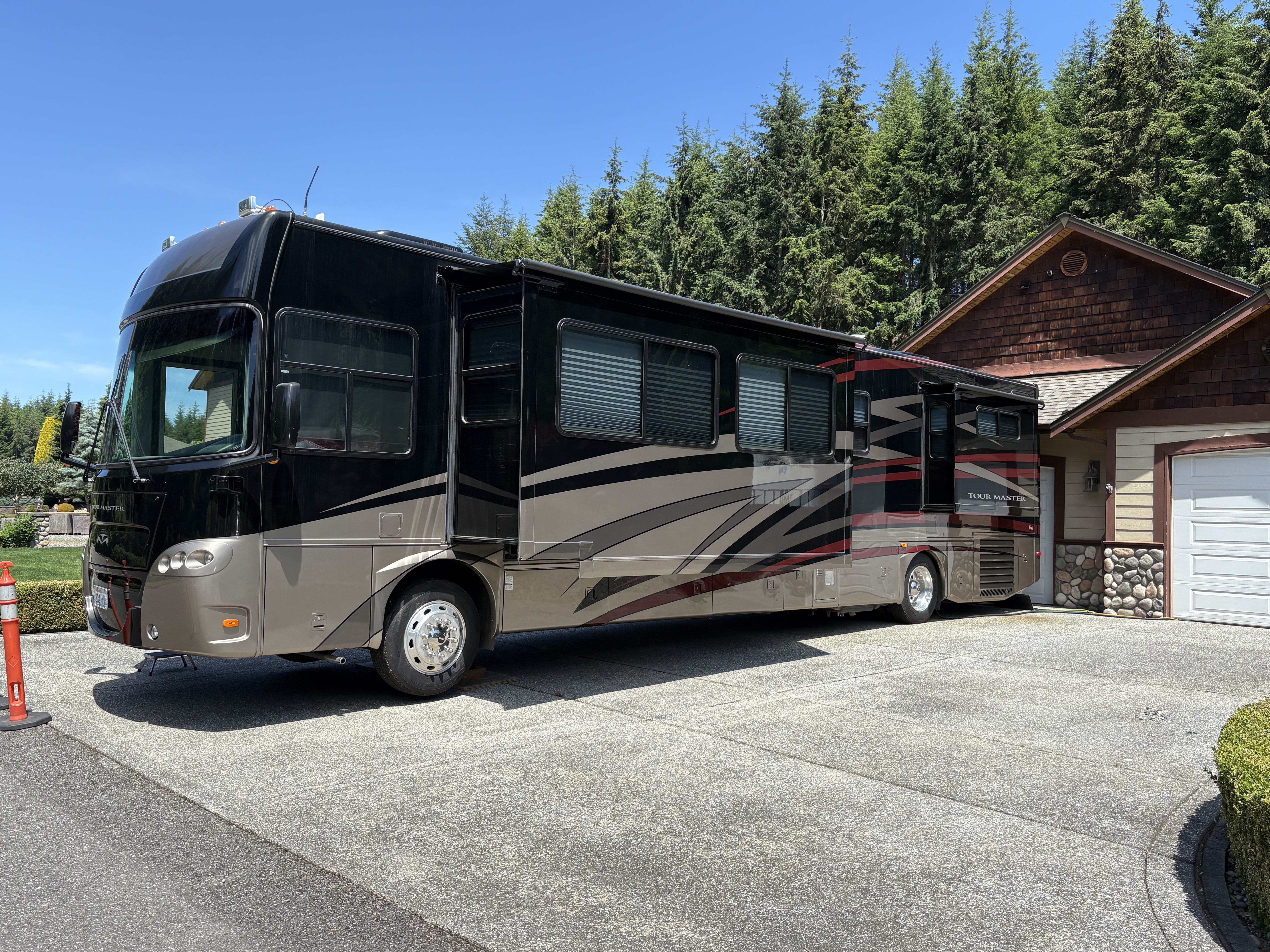 2008 Gulf Stream TOURMASTER 40A in stanwood WA