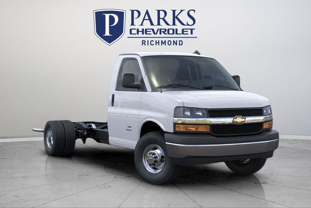 2025 CHEVROLET Express 3500 in Kernersville, NC