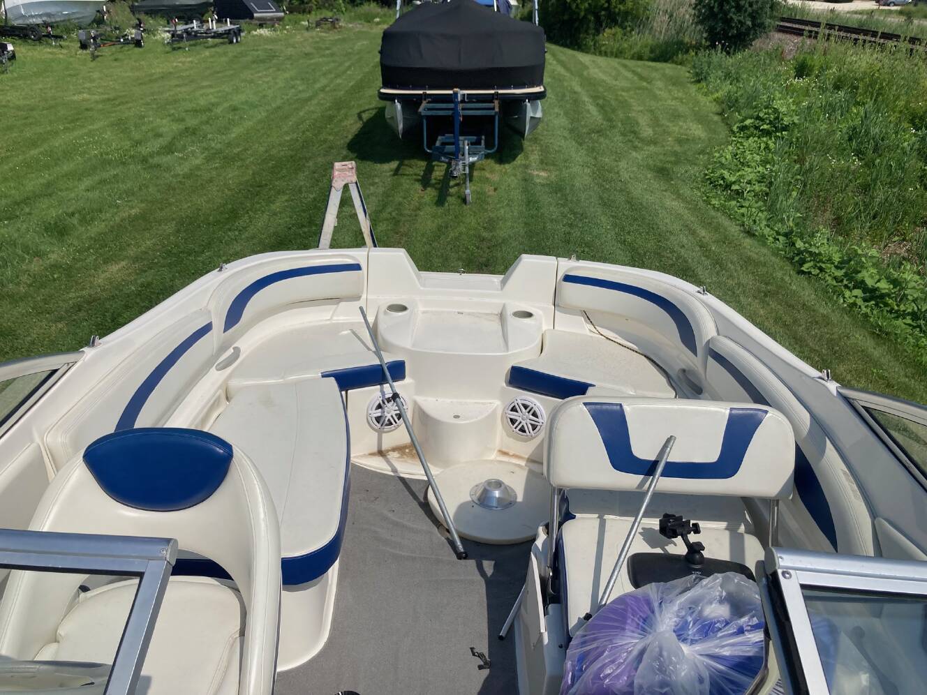 A photo of this 2005 Bayliner 219 SUNDECK