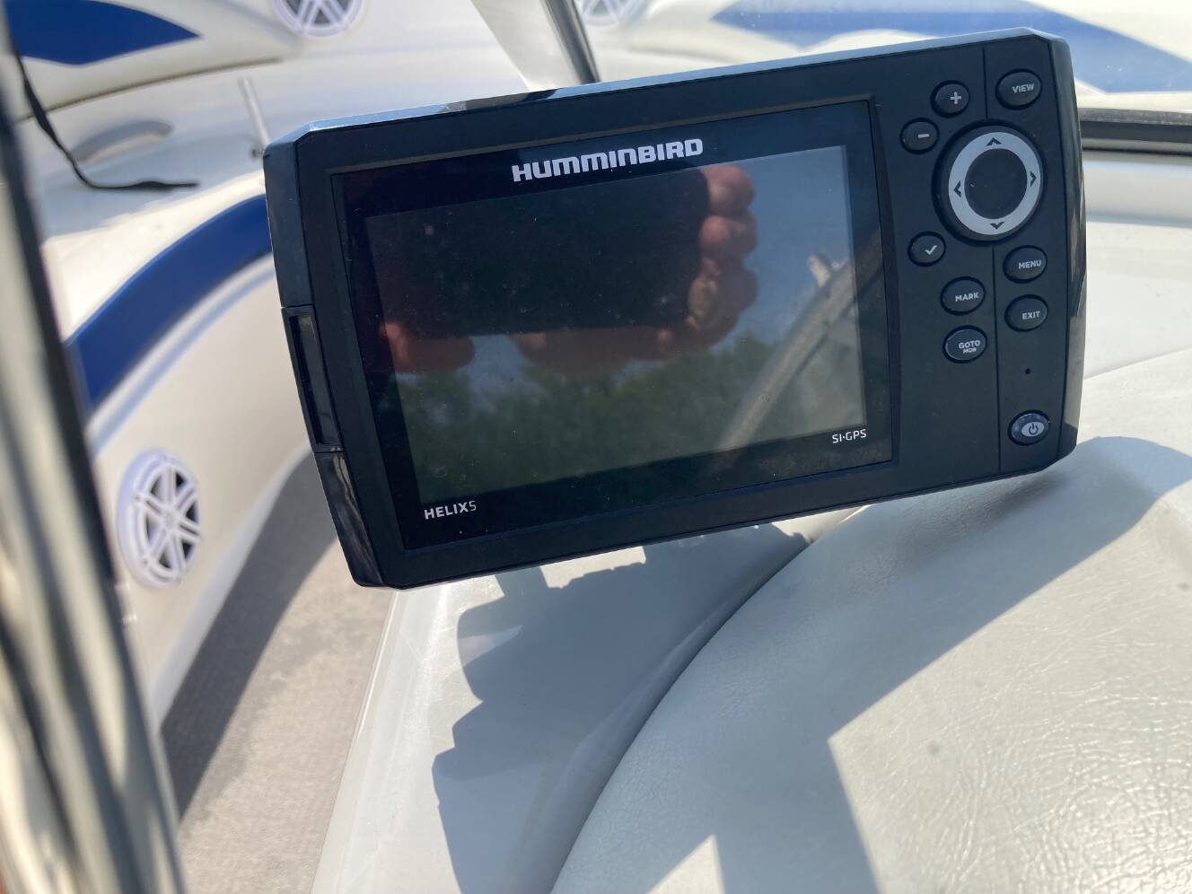 A photo of this 2005 Bayliner 219 SUNDECK