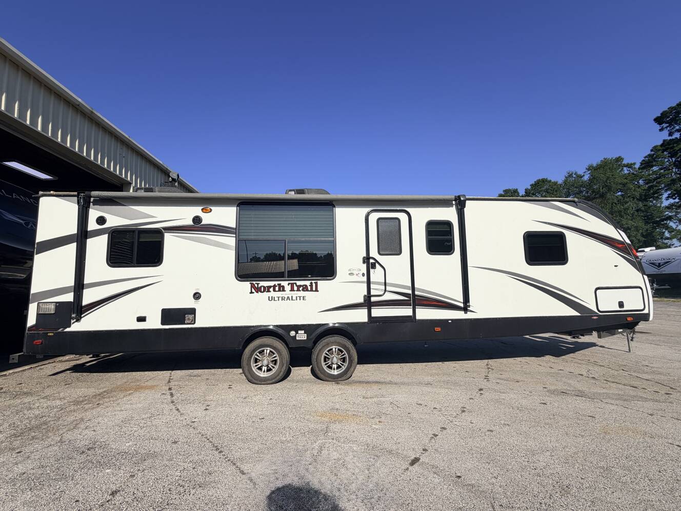 A photo of this 2018 Heartland North Trail NT KING 30RKDD