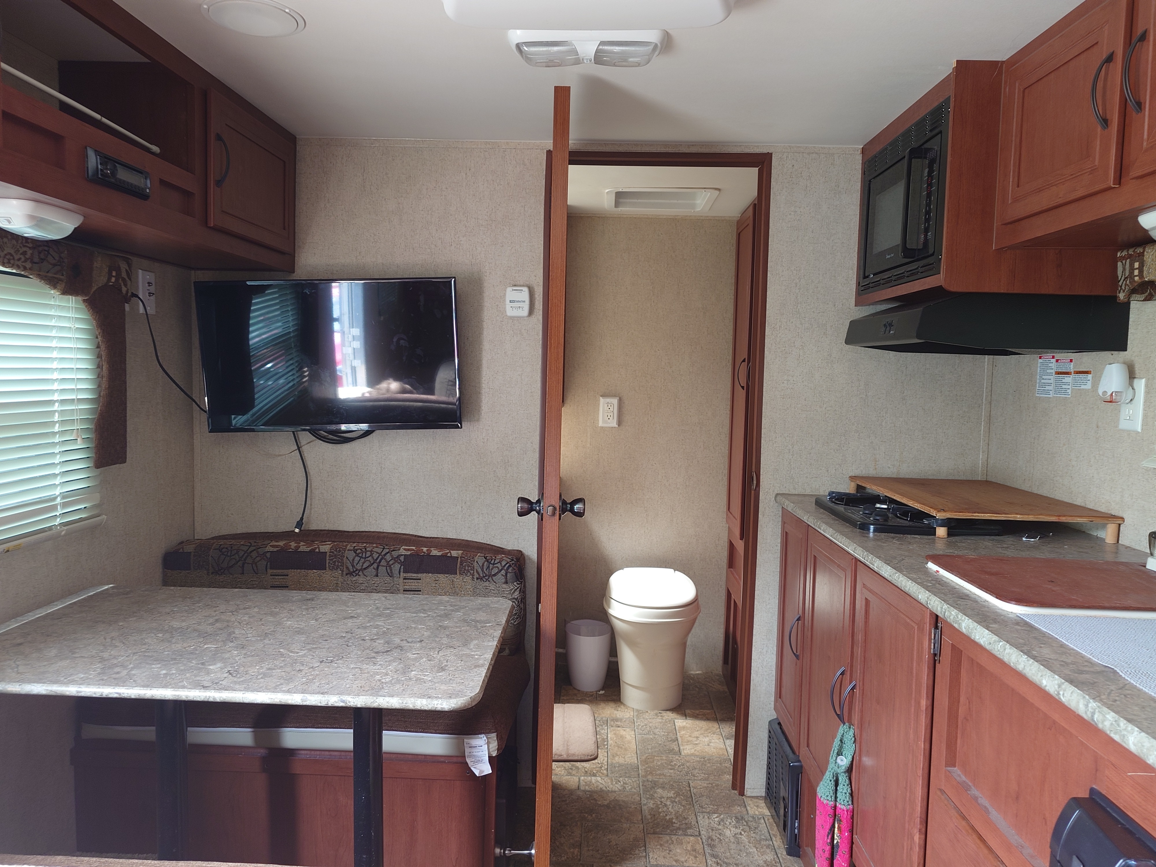 2015 Palomino CANYON CAT 18FBC in fairfield OH