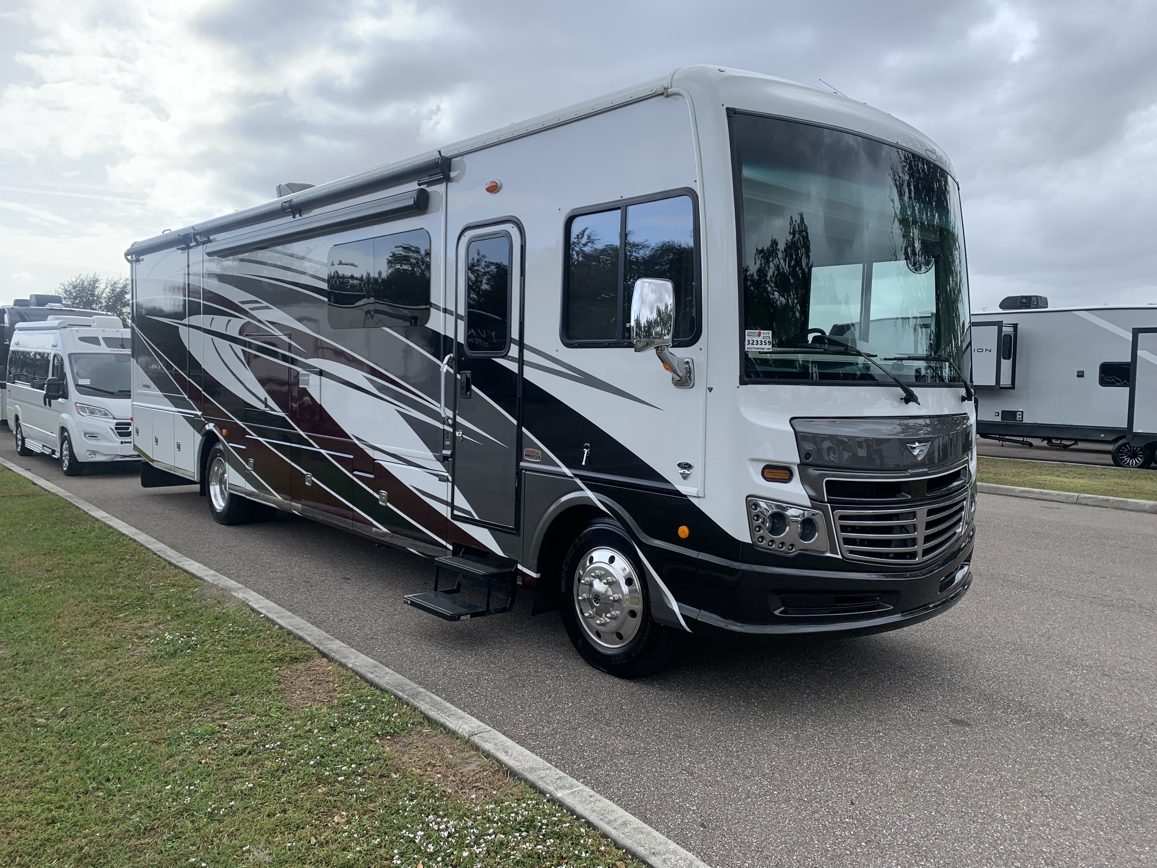 2021 Fleetwood SOUTHWIND 36P RV