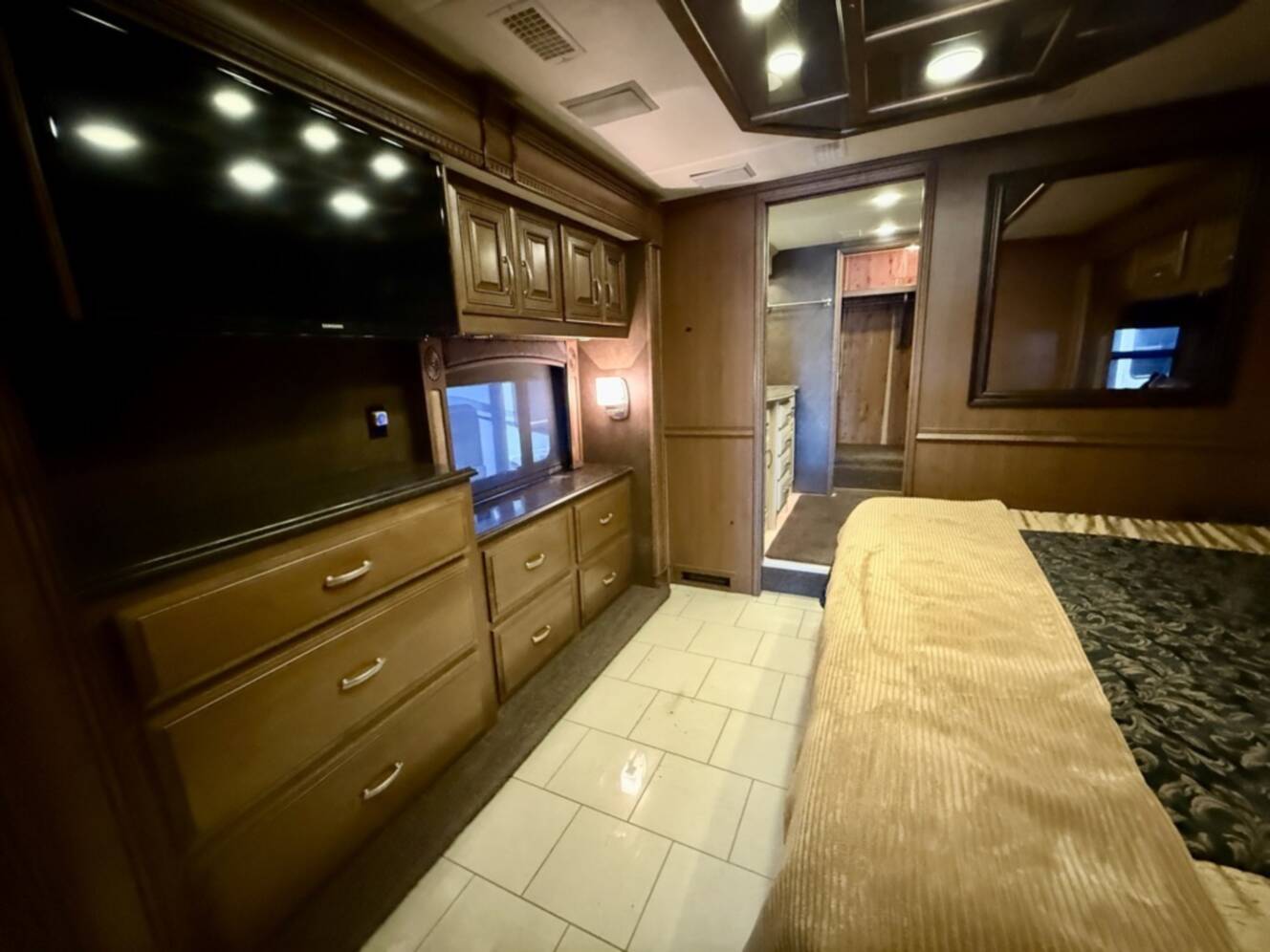 A photo of this 2013 Entegra Coach CORNERSTONE 45K