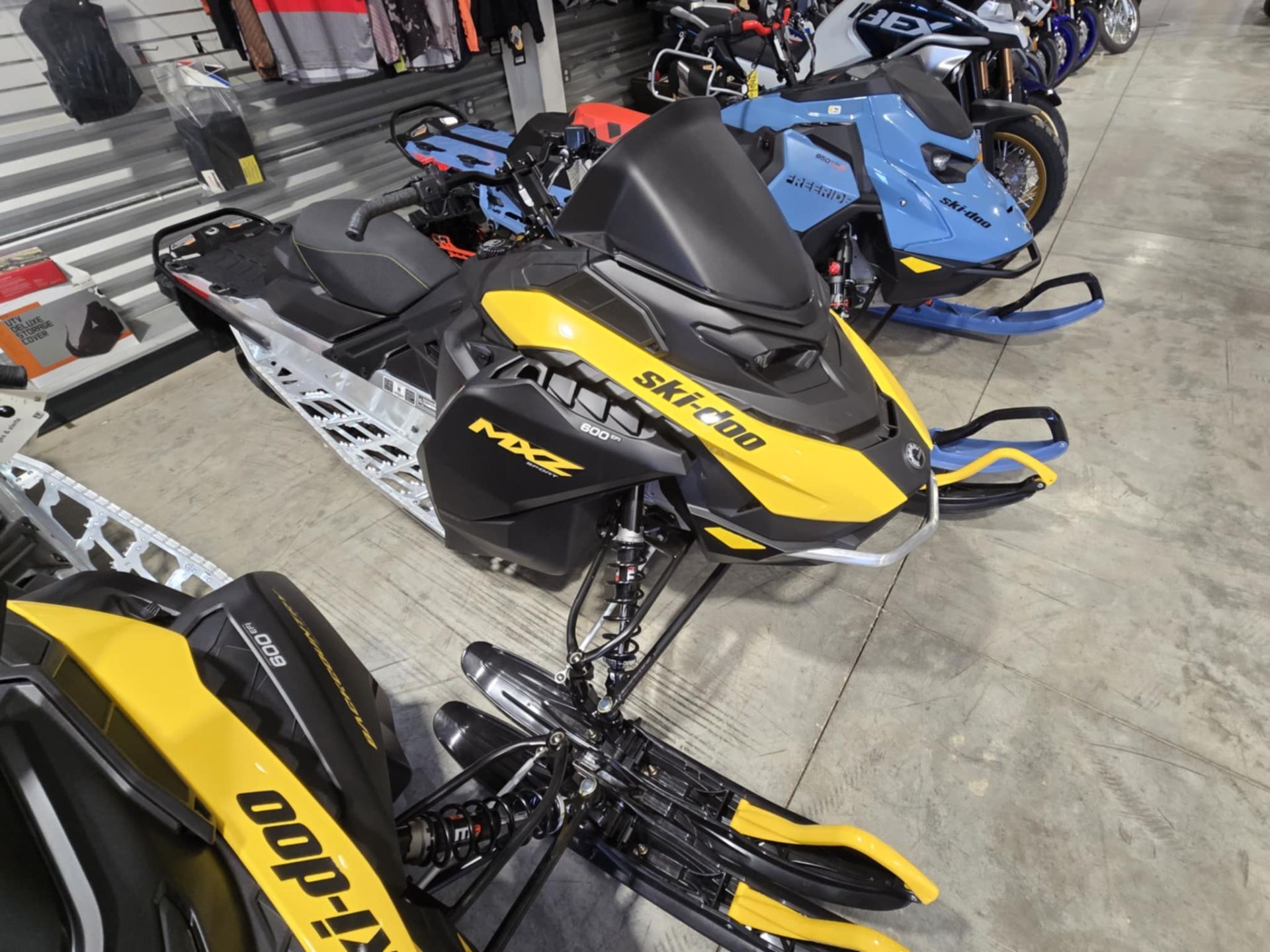 2026 Ski-Doo MXZ Sport 137 600 EFI ES RipSaw 1.25 in rapid city SD