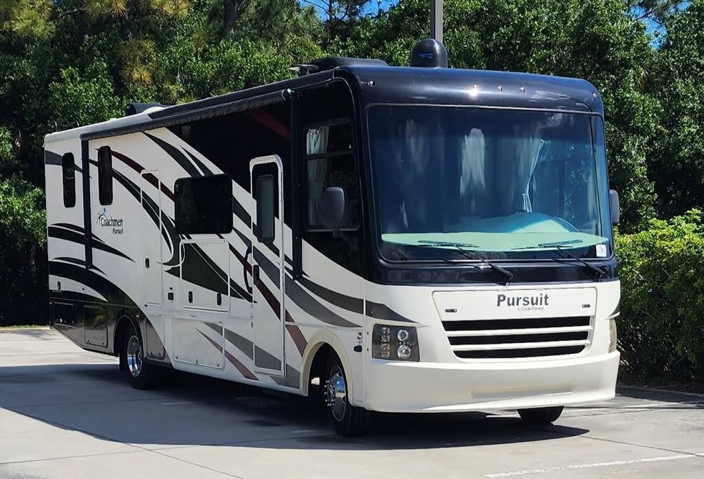 2018 Coachmen PURSUIT 32WC RV
