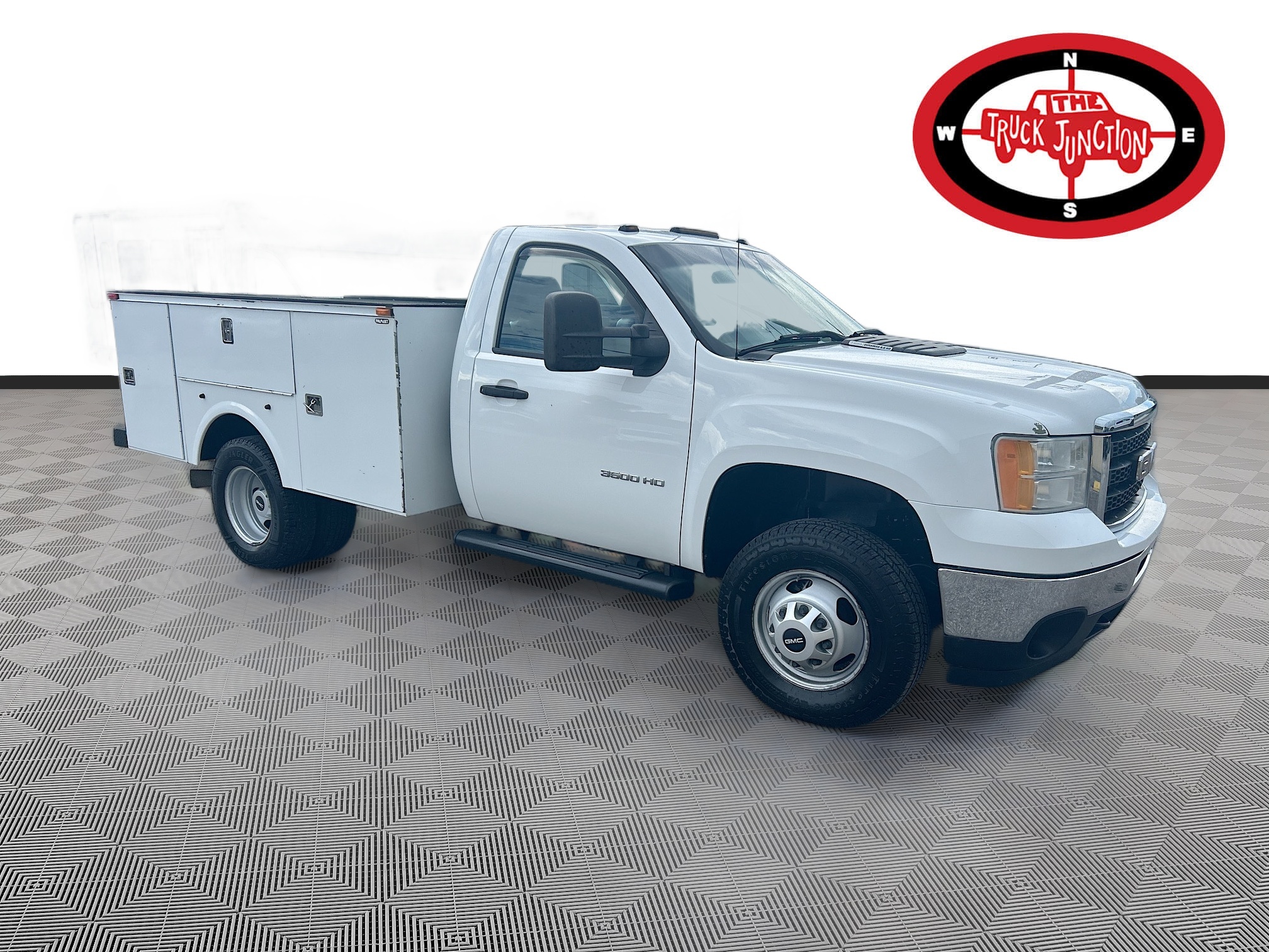 2011 GMC SIERRA in Osprey, FL