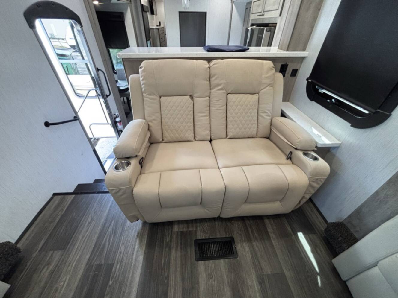 A photo of this 2021 Heartland BIG COUNTRY 3902FL