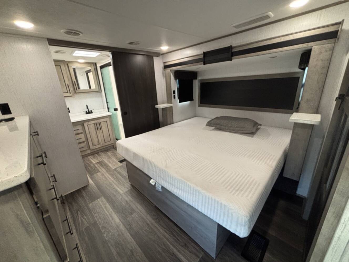 A photo of this 2021 Heartland BIG COUNTRY 3902FL