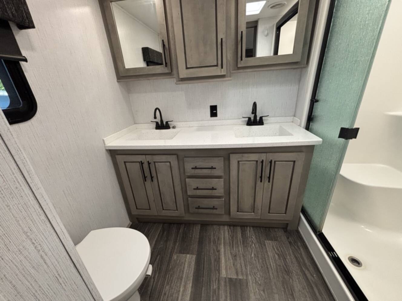 A photo of this 2021 Heartland BIG COUNTRY 3902FL